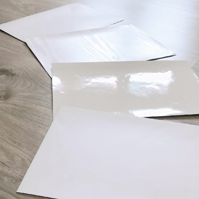 Vinilo de color blanco para forrar muebles, resistente al agua, Opaco, ignifugo europeo, mate, brillo, textura madera