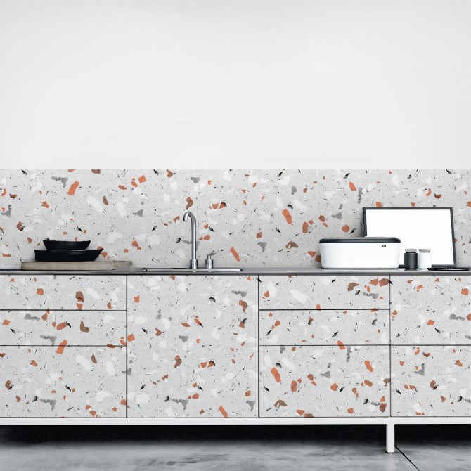 Terrazo naranja y grises. Vinilo lavable autoadhesivo para paredes de cocinas, azulejos, muebles, frentes y copetes. Lokoloko