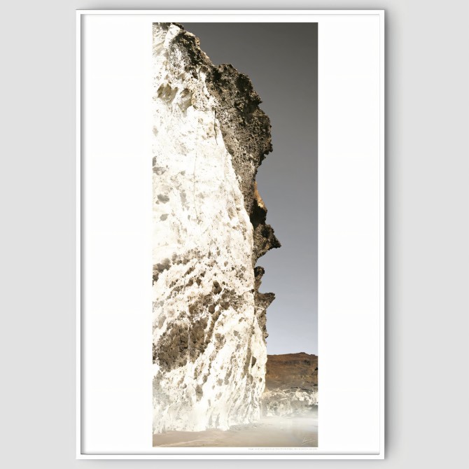 Póster fotográfico en papel ecológico texturizado del Acantilado Cala Chica Parque de Cabo de Gata Níjar, color. Vertical