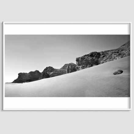 Photographic poster on textured eco-friendly wallpaper the Cala Grande in the Cabo de Gata Níjar Park, black and white. Lokoloko