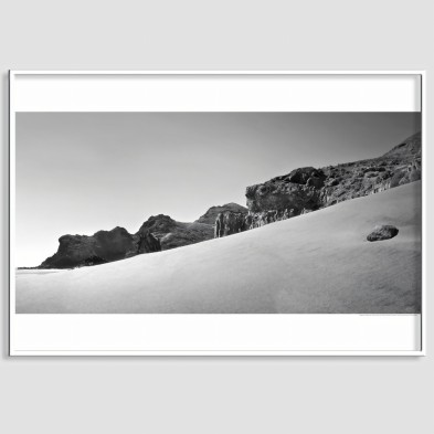 Photographic poster on textured eco-friendly wallpaper the Cala Grande in the Cabo de Gata Níjar Park, black and white. Lokoloko