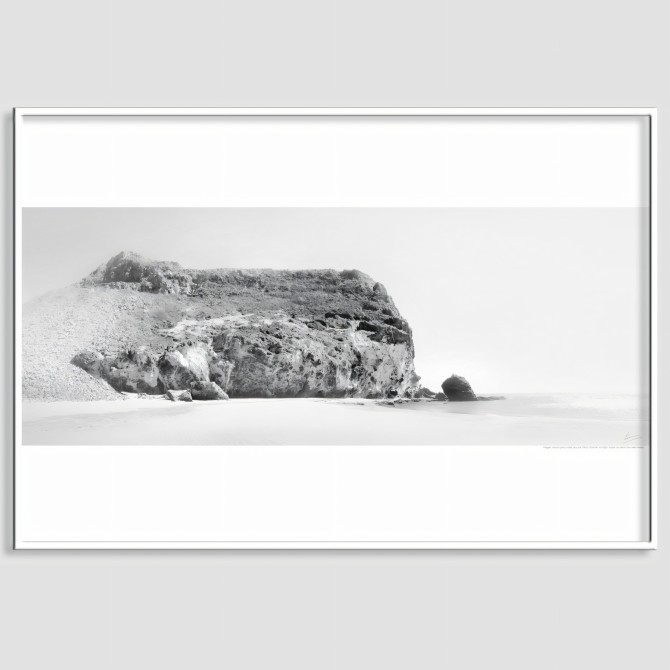 Photographic poster on textured eco-friendly wallpaper. Bay and Punta de Cala Grande. Black and white. Lokoloko