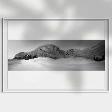 Póster fotográfico en material satinado de cala del barronal en el Parque de Cabo de Gata Níjar, blanco y negro. Lokoloko