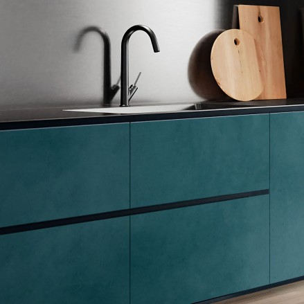 Hormigón turquesa oscuro. Vinilo autoadhesivo lavable opaco para forrar puertas de cocinas. Lokoloko