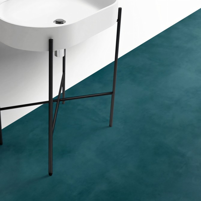 Hormigón turquesa oscuro. Vinilo lavable autoadhesivo para suelos de baños, aseos con azulejos, baldosas o marmol. Lokoloko