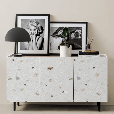 Terrazo Fenice - Vinilo Lokoloko lavable, autoadhesivo, para muebles, puertas, cajones, en tonos tierra y suaves grises.