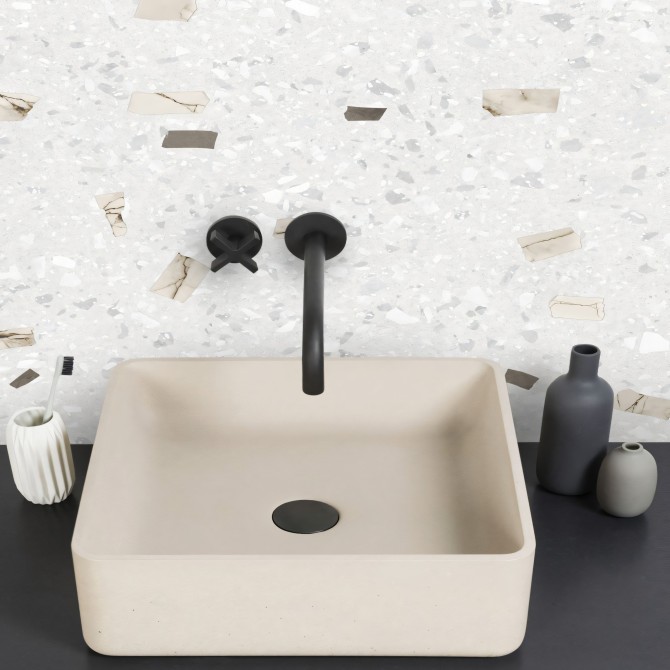 Terrazo Fenice - Vinilo Lokoloko lavable, autoadhesivo, opaco para paredes de baño, aseo o ducha en suaves tonos tierra.