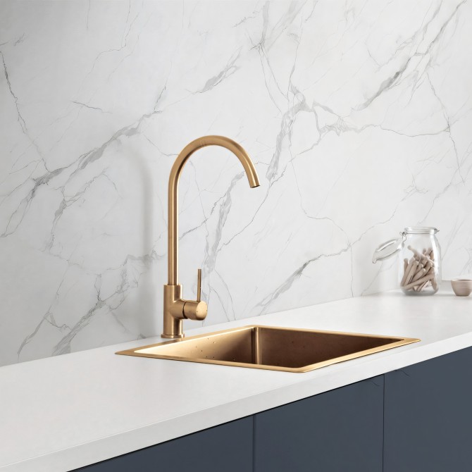 Mármol Calacatta Blanco - Vinilo lavable autoadhesivo para paredes y muebles de cocina en color blanco y gris.