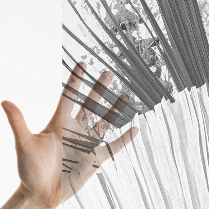 Blanca Dona - Washable transparent self-adhesive vinyl for windows. Ecological inks. Black and white. Lokoloko