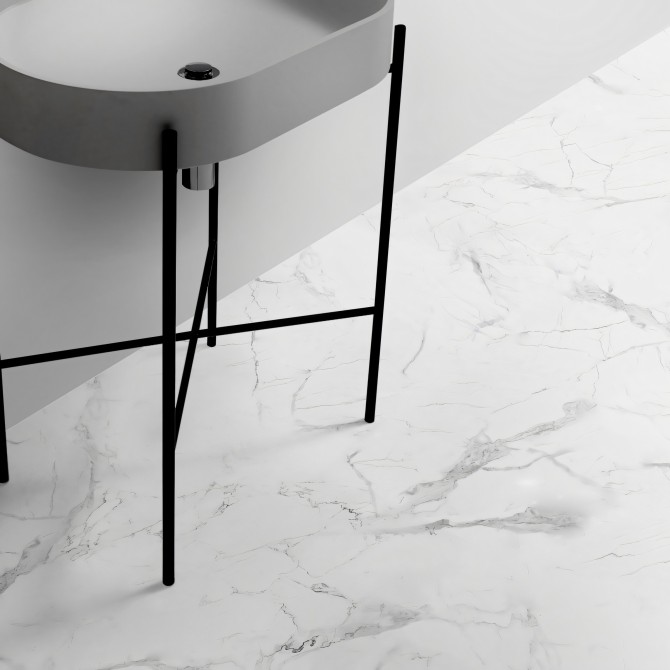 Pasarela Marble, Washable self-adhesive eco inks. Vinyl for floor tiles in bathroom in white and grey, lokoloko