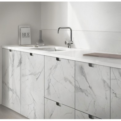 Mármol Pasarela, Vinilo lavable autoadhesivo para muebles de cocina, puertas, cornisas,  o cajones, en color blanco y gris.