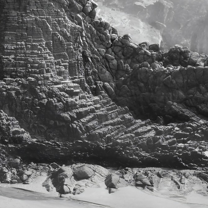 Póster fotográfico en papel ecológico texturizado. Cala del Barranco Parque Natural Cabo de Gata, blanco y negro. Lokoloko