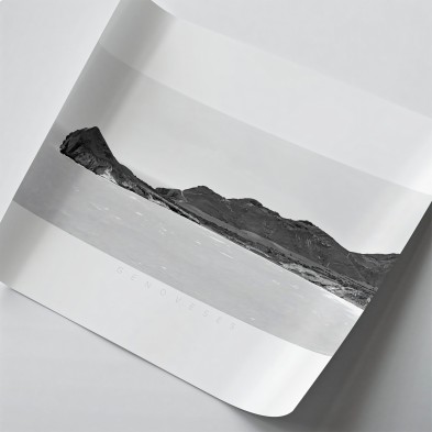 Póster fotográfico en papel ecológico texturizado. Bahía y Morrón de los Genoveses Parque Natural Cabo de Gata, blanco y negro.