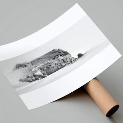 Póster fotográfico en papel ecológico texturizado. Punta de Cala Grande Parque Natural Cabo de Gata, blanco y negro. lokoloko