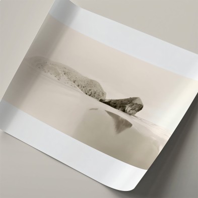 Póster fotográfico en papel ecológico texturizado. de la playa de Mónsul en el Parque Natural Cabo de Gata, Almería. Tono sepia.