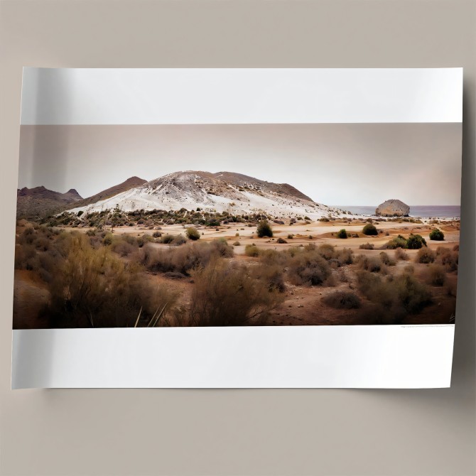 Póster fotográfico en papel ecológico texturizado de la playa de Mónsul con su duna fosil. Cabo de Gata, tonos tierras. Lokoloko