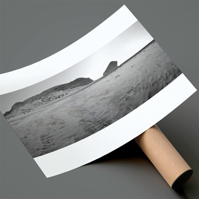 Póster fotográfico en papel ecológico texturizado de la playa de Mónsul con duna. Cabo de Gata, blanco y negro. Lokoloko
