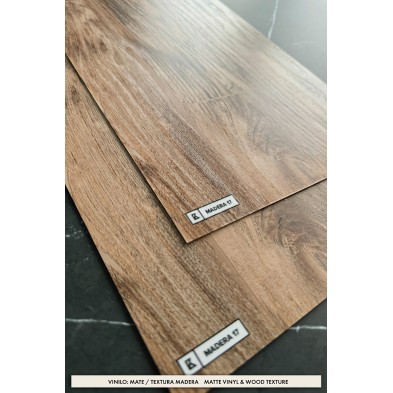 Vinilo madera 17 roble con nudos, con textura para forrar muebles y paredes, tintas ecologicas, resistente al agua, ignifugo.