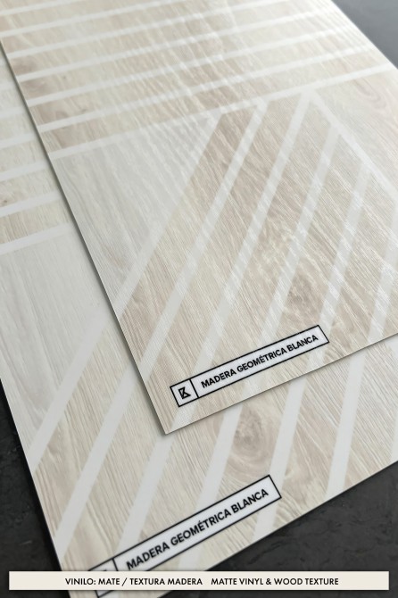 Vinilo Madera Geométrica Blanca de abeto para forrar muebles de cocina y baños, resistente al agua. Textura madera. Lokoloko