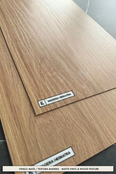 Vinilo Madera Heimatra de encino para forrar muebles de cocina y baños, resistente al agua, opaco. Textura madera. Lokoloko